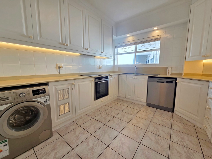 To Let 2 Bedroom Property for Rent in Sea Point Western Cape